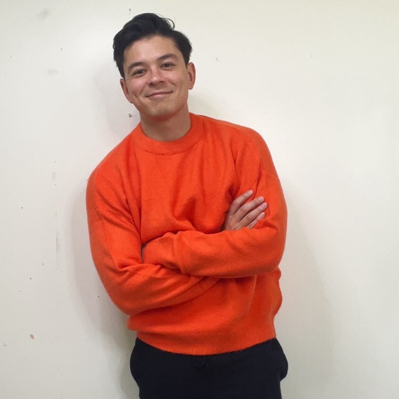 Red Orange Pull Over Sweater - Picture 1 of 6